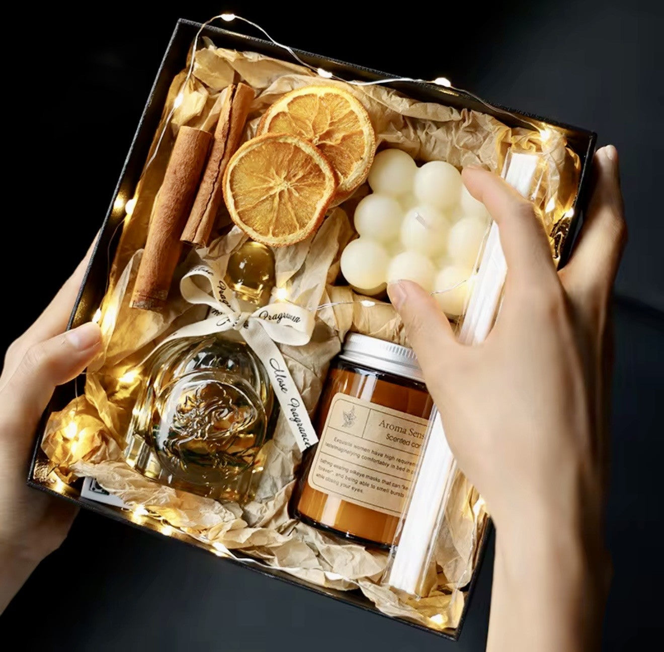 Boîte aromatique avec huile lime, basilic et citron. Chandelle odeur de lavande.